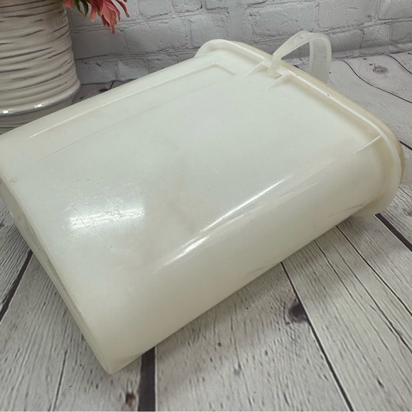 vintage tupperware 2 quart beverage container set - Picture 3 of 9